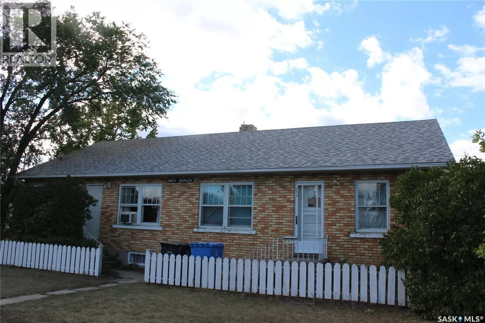 Duplex for rent: 1501 3rd Street, Estevan, Saskatchewan S4A 0S5