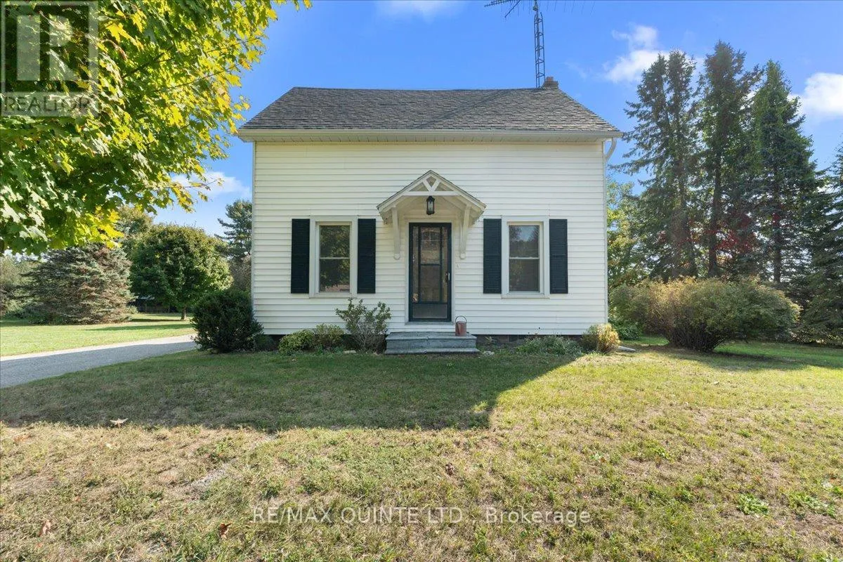 House for rent: 1501 County Road 12 Road, Prince Edward County, Ontario K0K 2T0