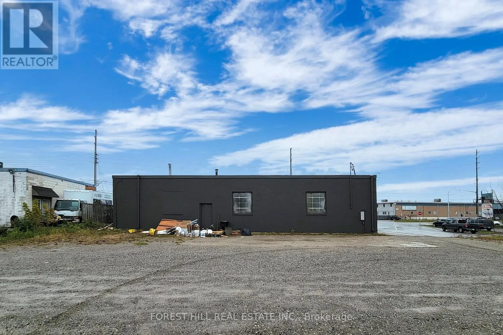 1502 Speers Road, Oakville, Ontario L6L 2X7