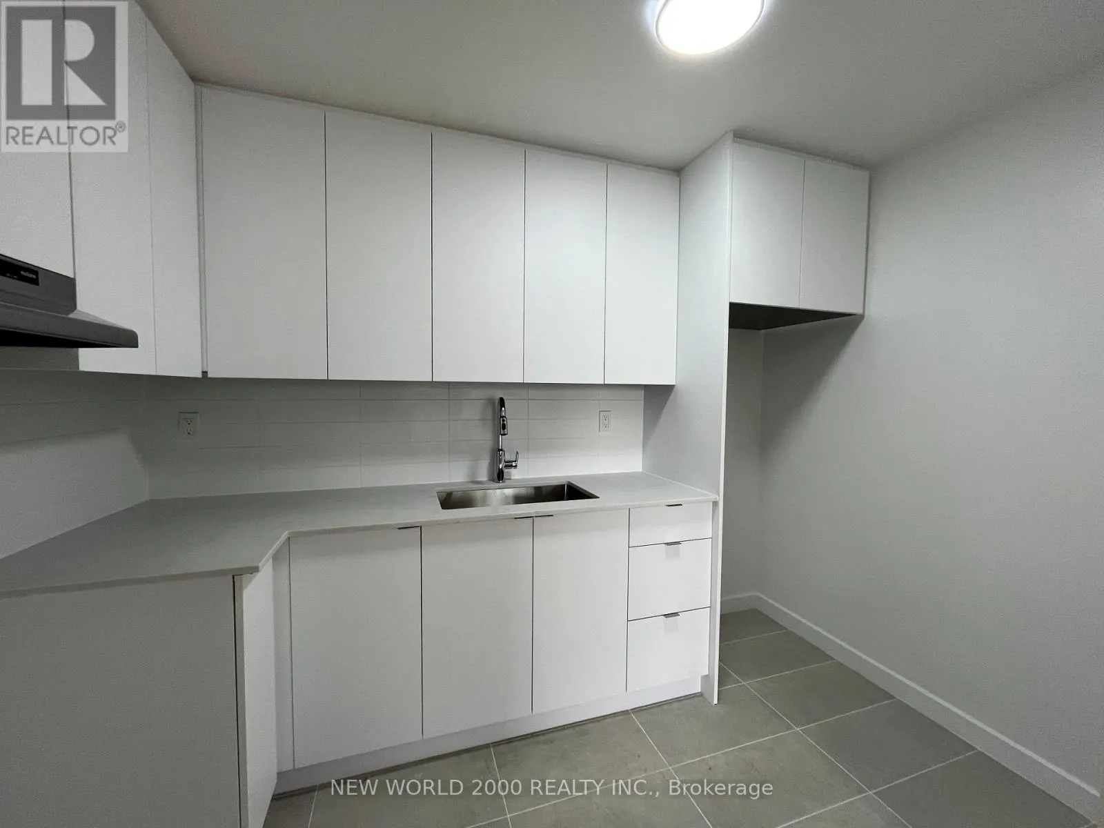 Apartment for rent: 1503 - 101 Roehampton Avenue, Toronto, Ontario M4P 2W2