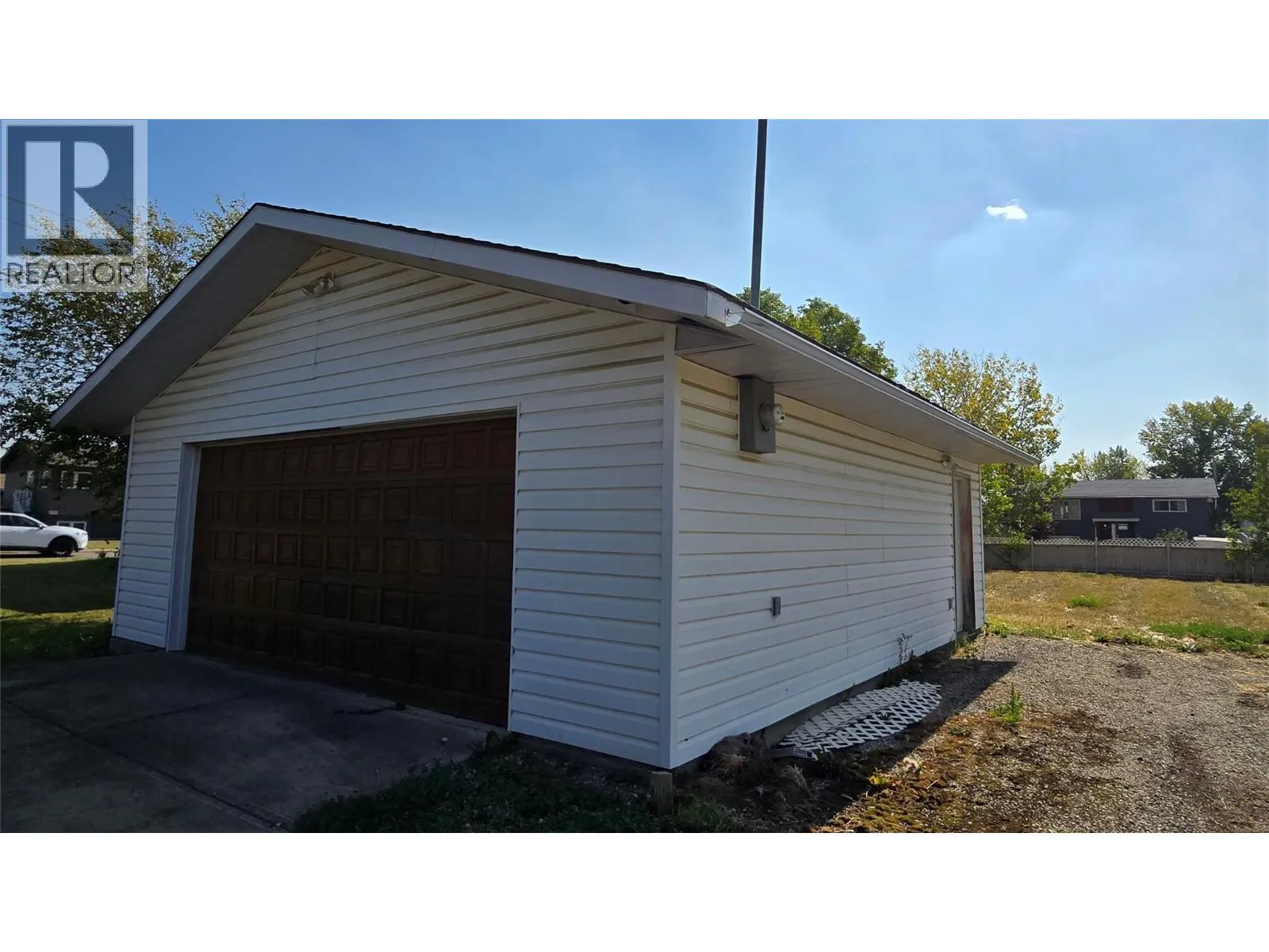 Other for rent: 1504 106 Avenue, Dawson Creek, British Columbia V1G 2P6