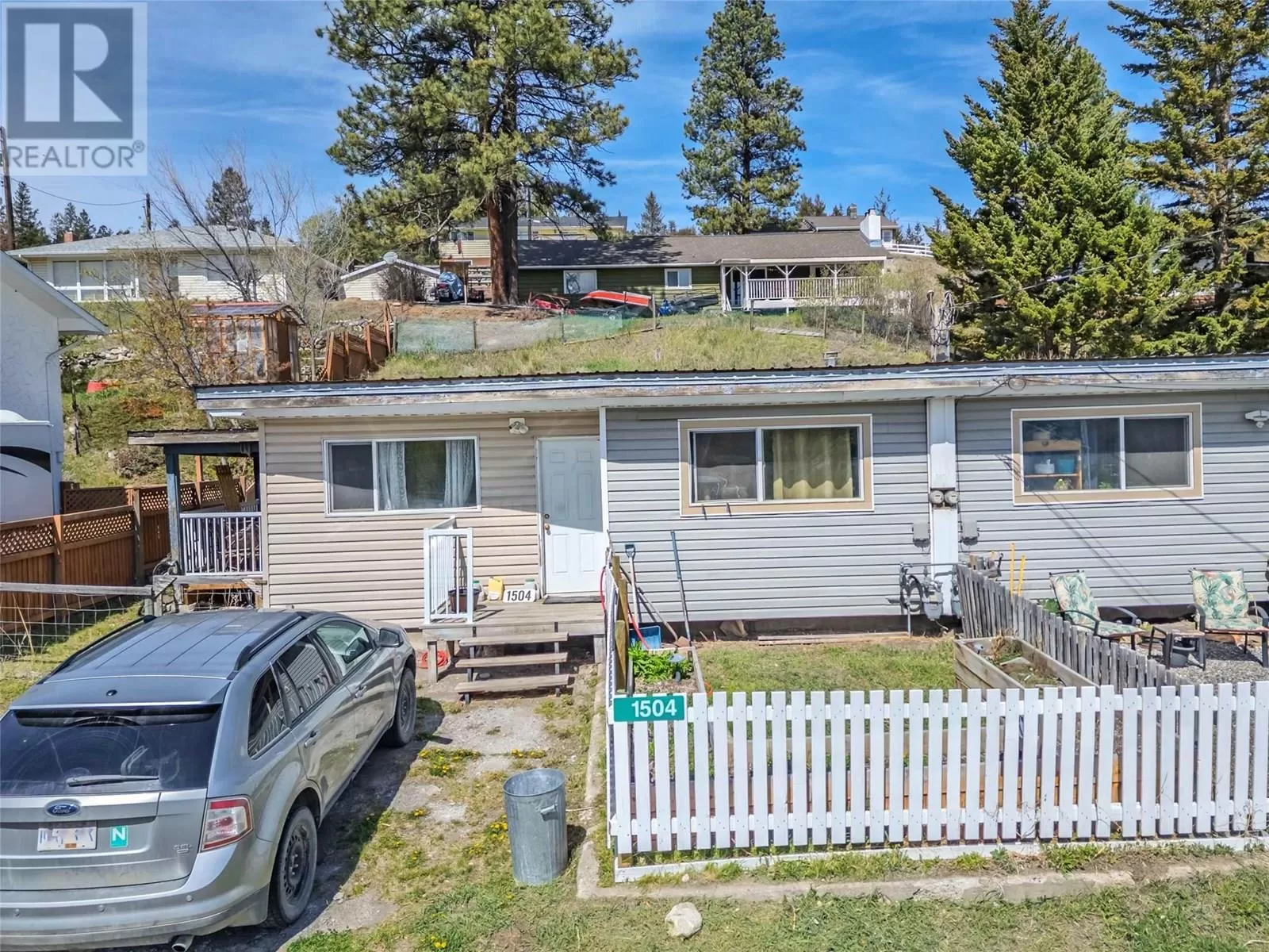 Duplex for rent: 1504 Carson Road, Clinton, British Columbia V0K 1K0