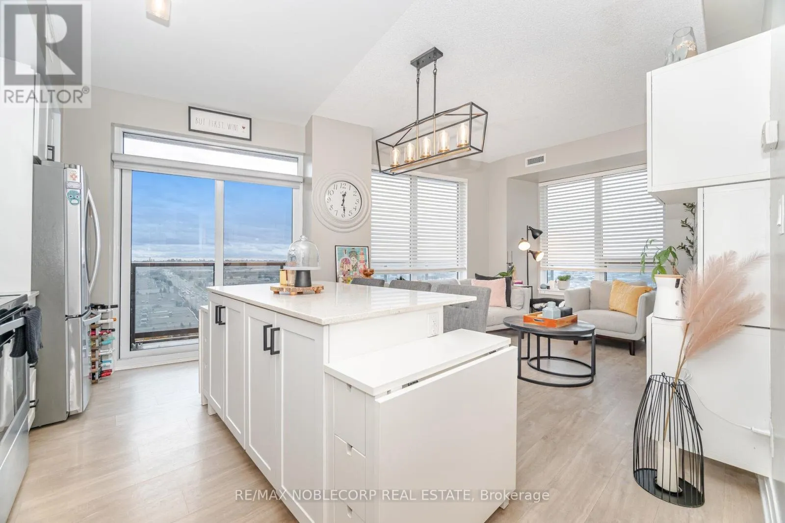 Apartment for rent: 1505 - 3700 Highway 7 Road, Vaughan, Ontario L4L 0G8