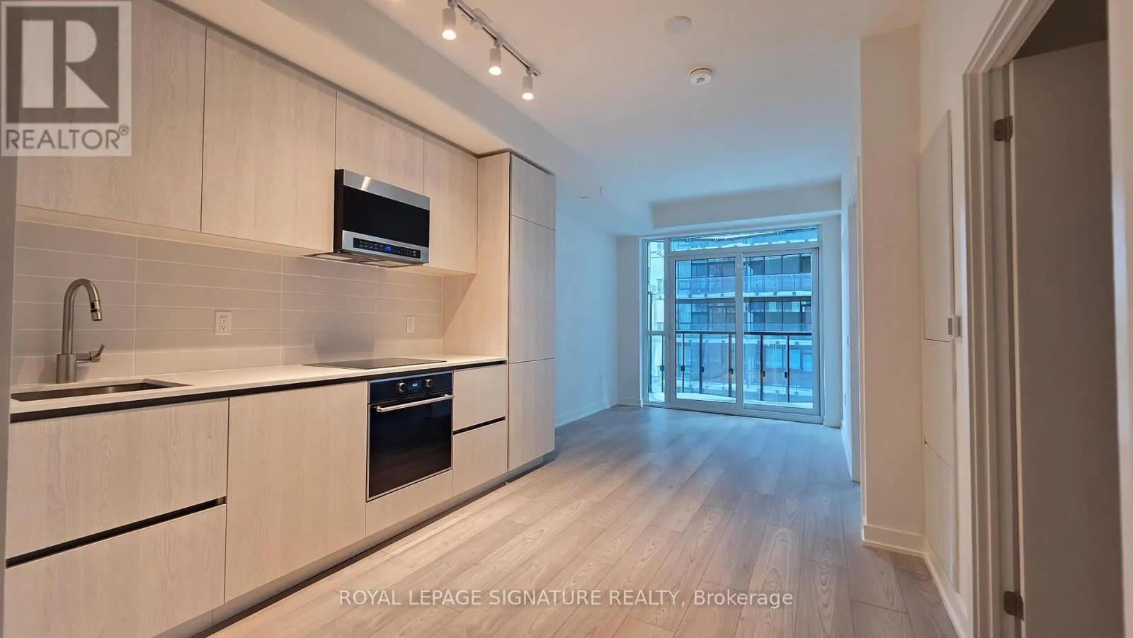 Apartment for rent: 1507 - 120 Broadway Avenue, Toronto, Ontario M4P 0E9