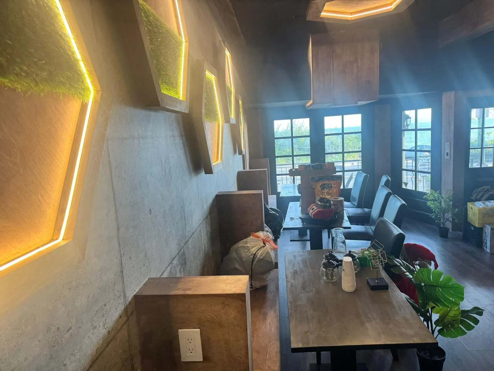 15081 Marine Drive, White Rock, British Columbia V4B 1C5