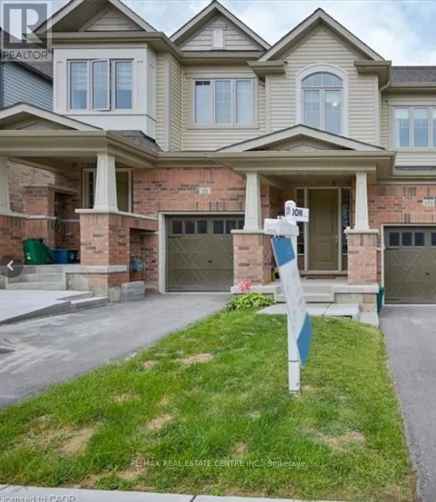 Row / Townhouse for rent: 151 Broadacre Drive, Kitchener, Ontario N2R 0S5