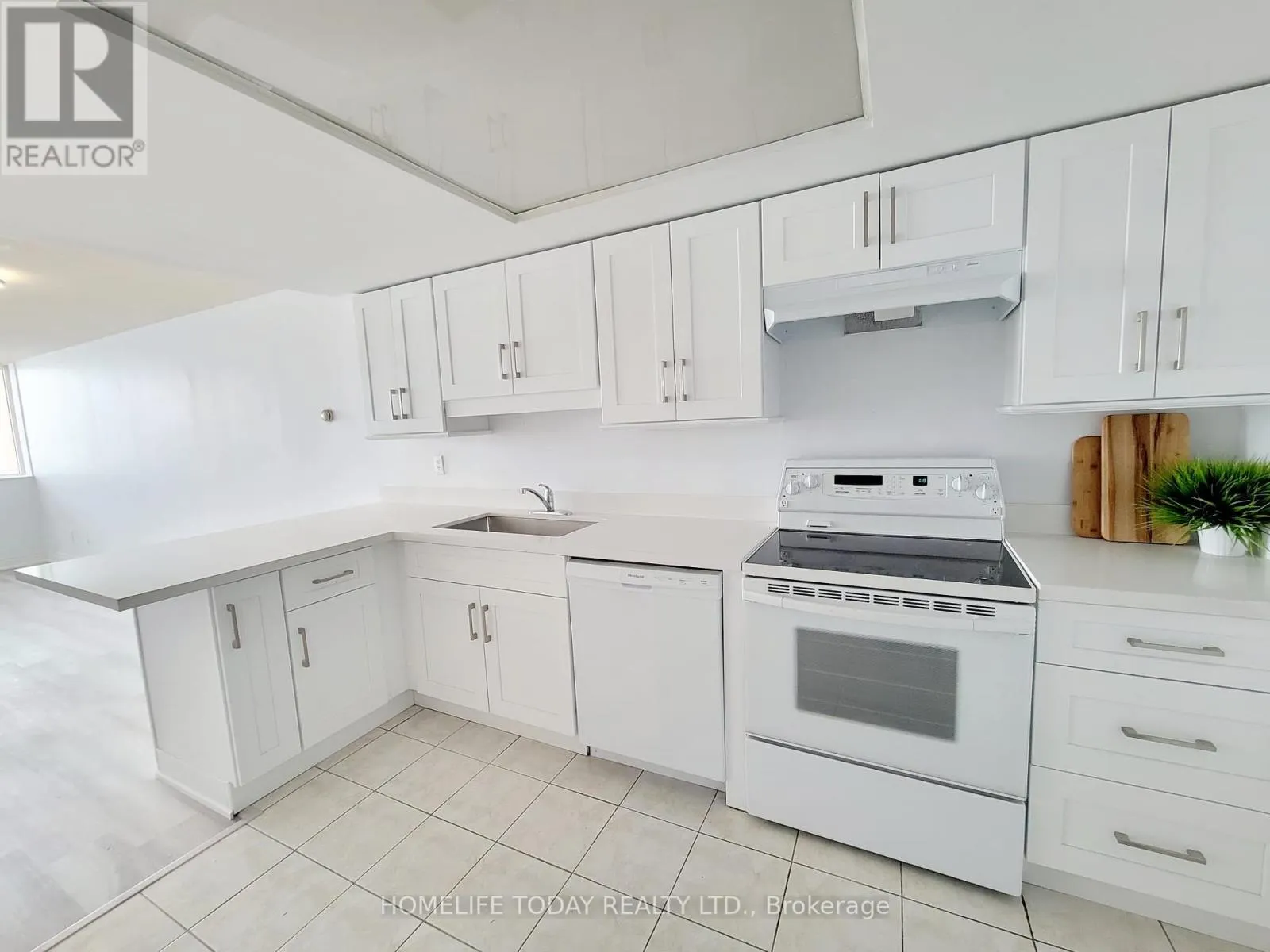 Apartment for rent: 1510 - 2460 Eglinton Avenue E, Toronto, Ontario M1K 5J7