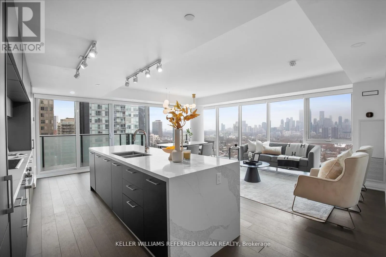 Apartment for rent: 1510 - 99 Foxbar Road, Toronto, Ontario M4V 2G5