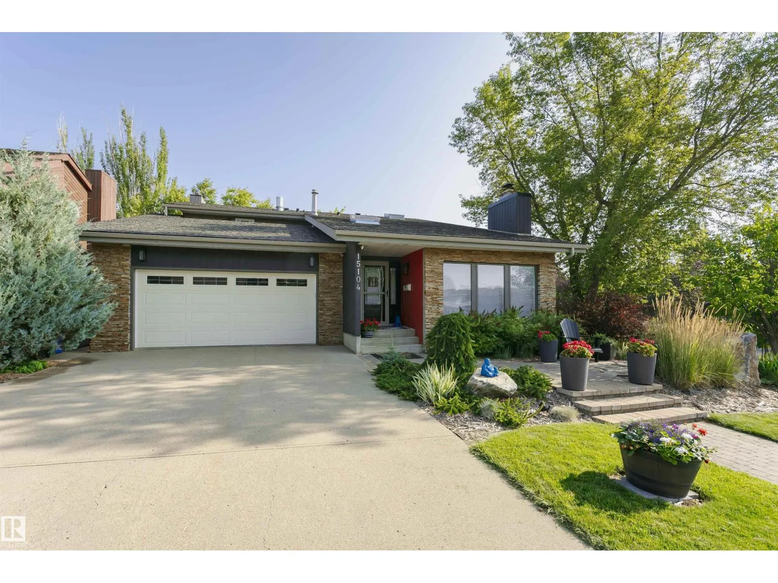 House for rent: 15104 42 Av Nw, Edmonton, Alberta T6W 1A5