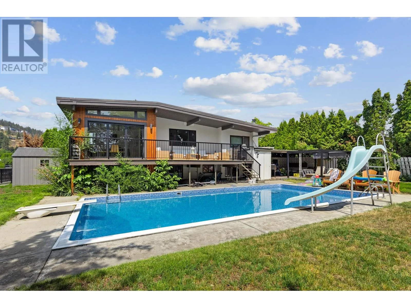 House for rent: 1511 Lambert Avenue, Kelowna, British Columbia V1Y 4H4