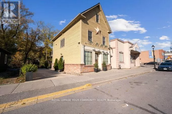 Residential Commercial Mix for rent: 15120 Yonge Street, Aurora, Ontario L4G 1M2