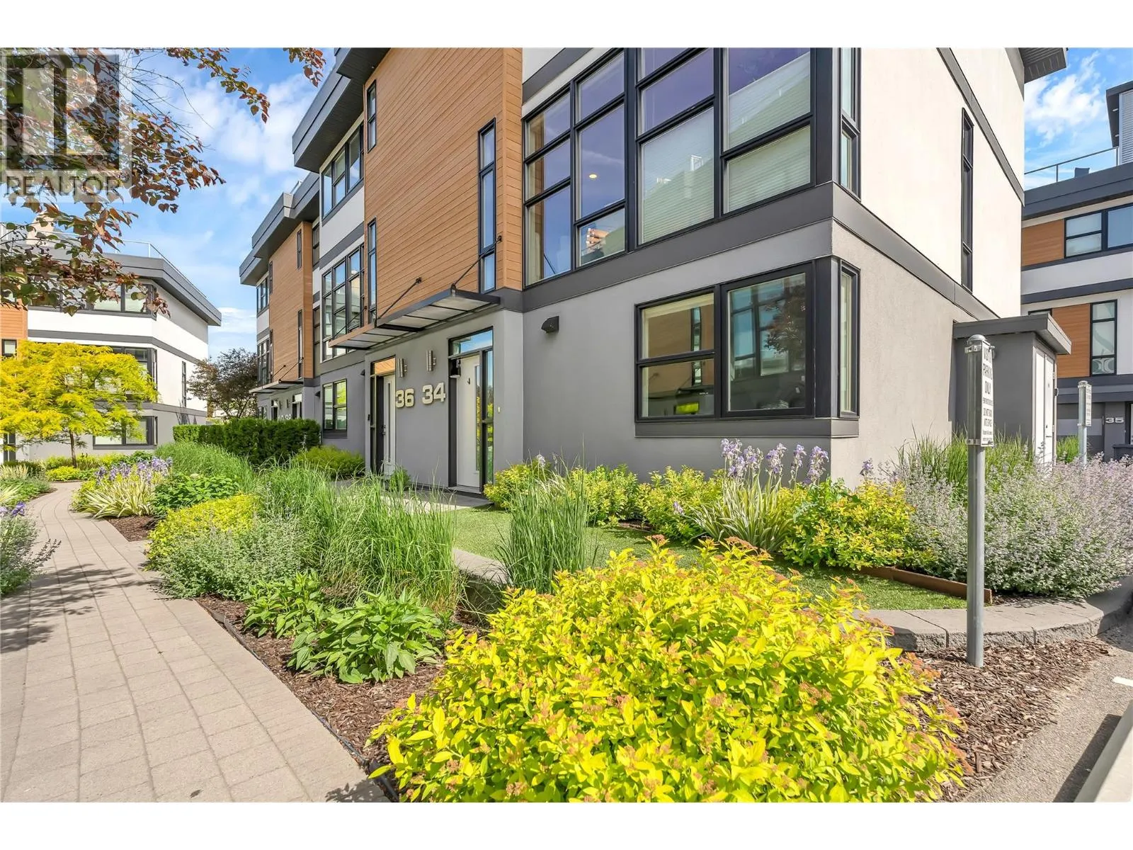 Row / Townhouse for rent: 1515 Highland Drive N Unit# 34, Kelowna, British Columbia V1Y 0C9