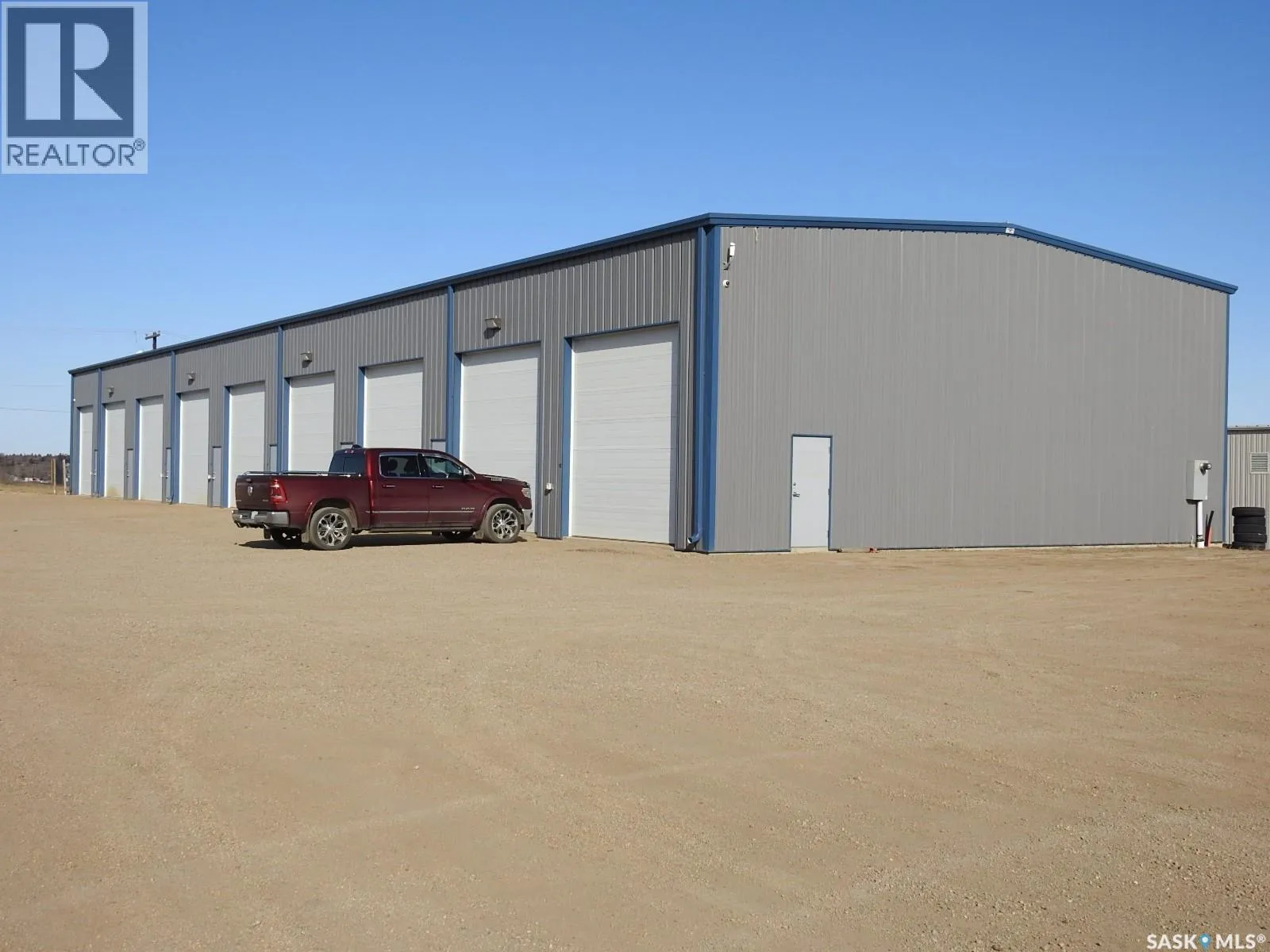 Warehouse for rent: 15&16 830 Snyder Road, Moose Jaw, Saskatchewan S6H 4Y4