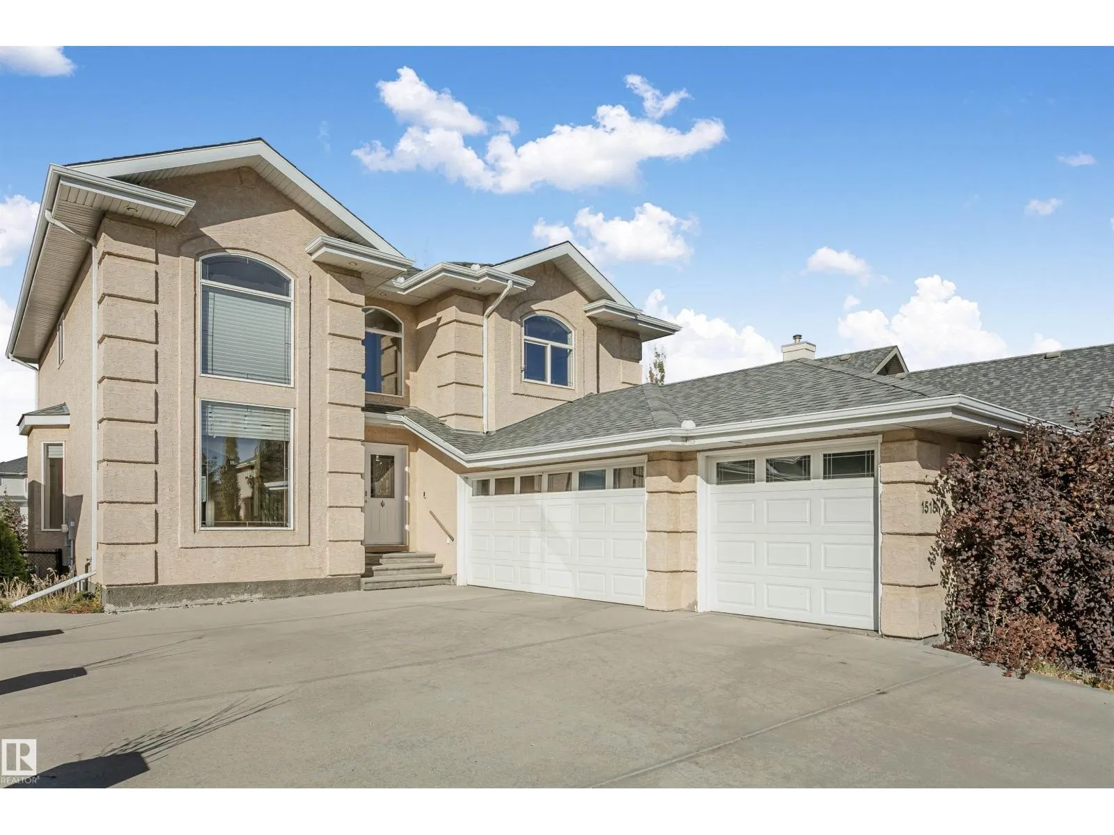 House for rent: 1518 Haswell Cl Nw, Edmonton, Alberta T6R 3J4