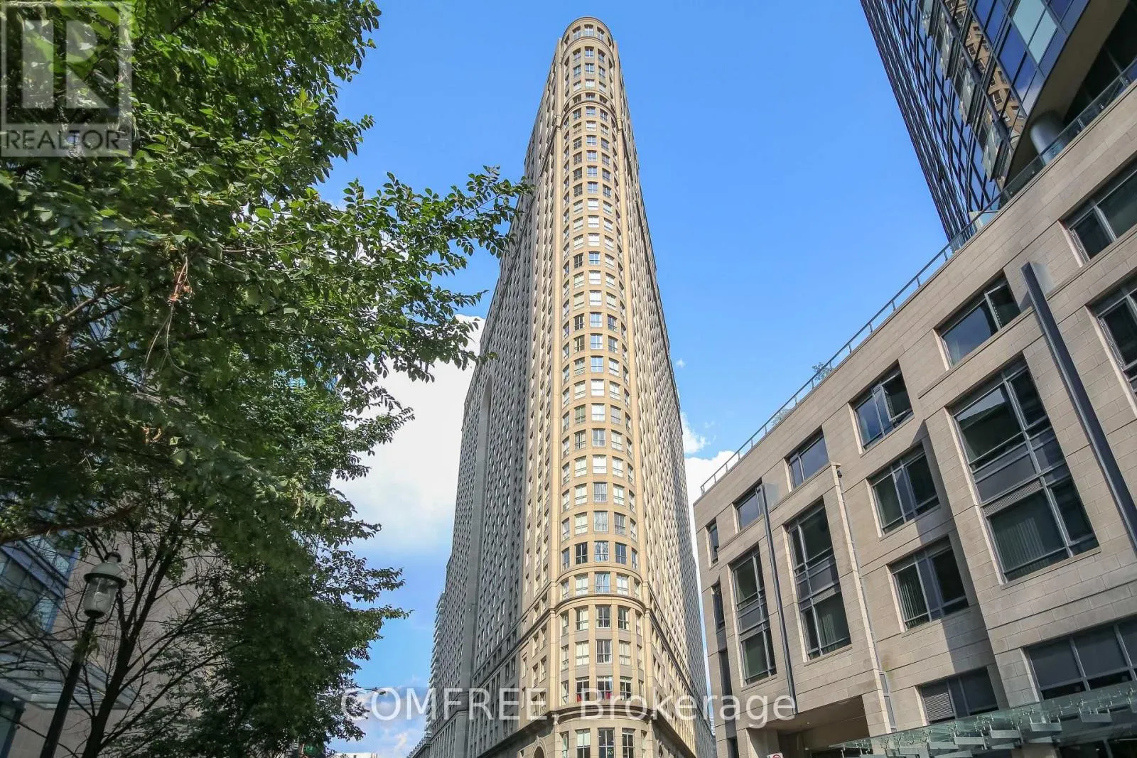 Apartment for rent: 1519 - 25 The Esplanade, Toronto, Ontario M5E 1W5