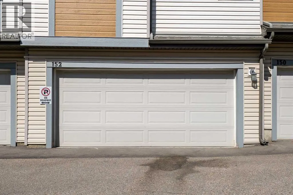 Row / Townhouse for rent: 152, 300 Evanscreek Court Nw, Calgary, Alberta T3P 0B7