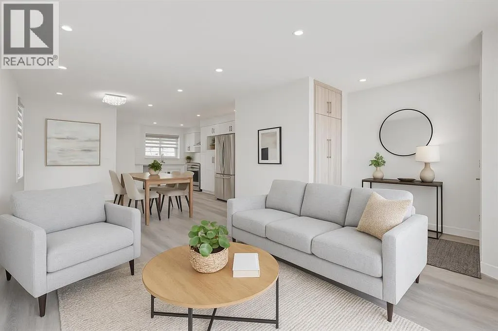 House for rent: 152 Falconridge Crescent Ne, Calgary, Alberta T3J 3E9