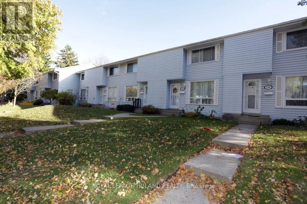 Row / Townhouse for rent: 152 Monmore Road, London North, Ontario N6G 3A6