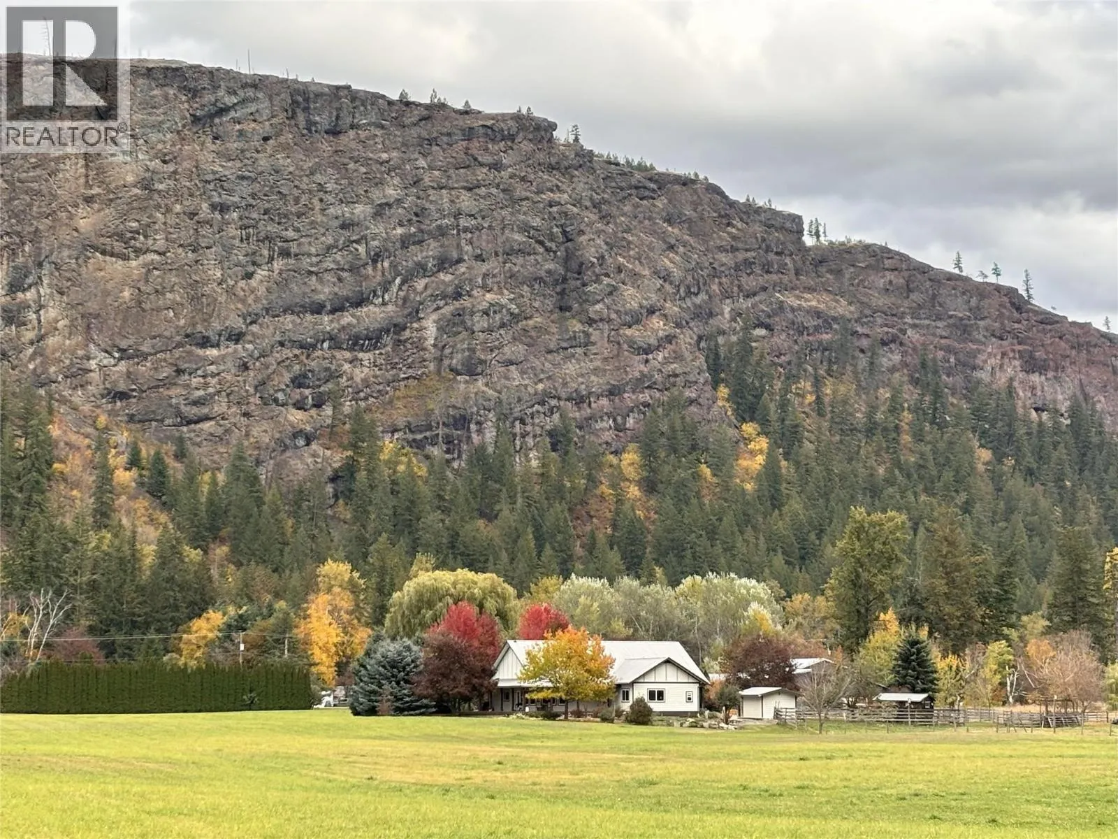 Other for rent: 152 Salmon River Road, Salmon Arm, British Columbia V1E 3E3