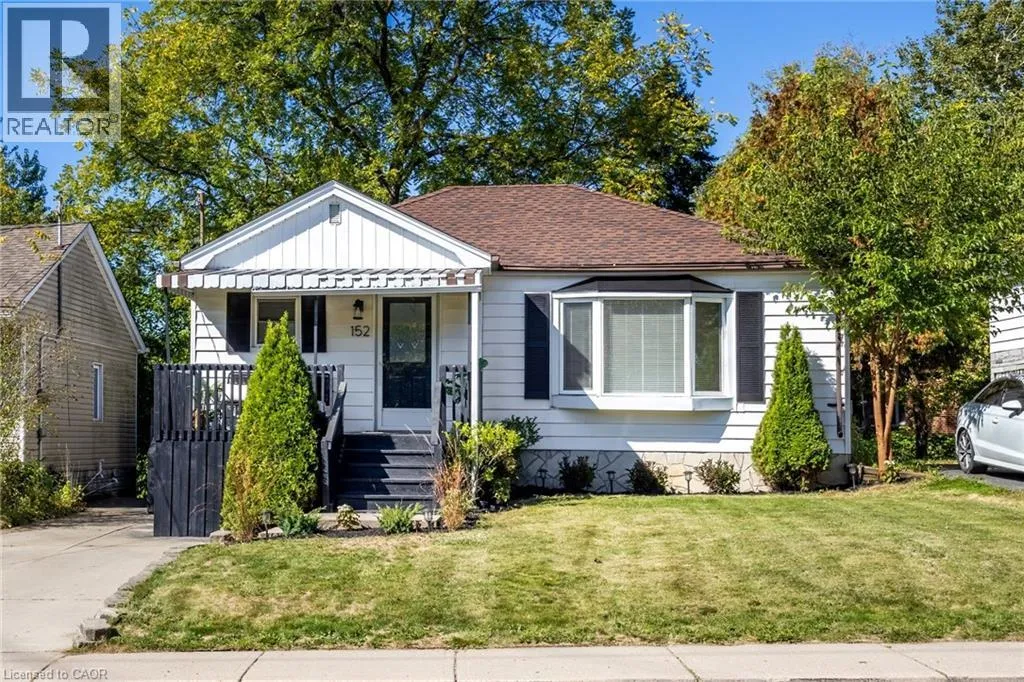 House for rent: 152 Stroud Road, Hamilton, Ontario L8S 2A2