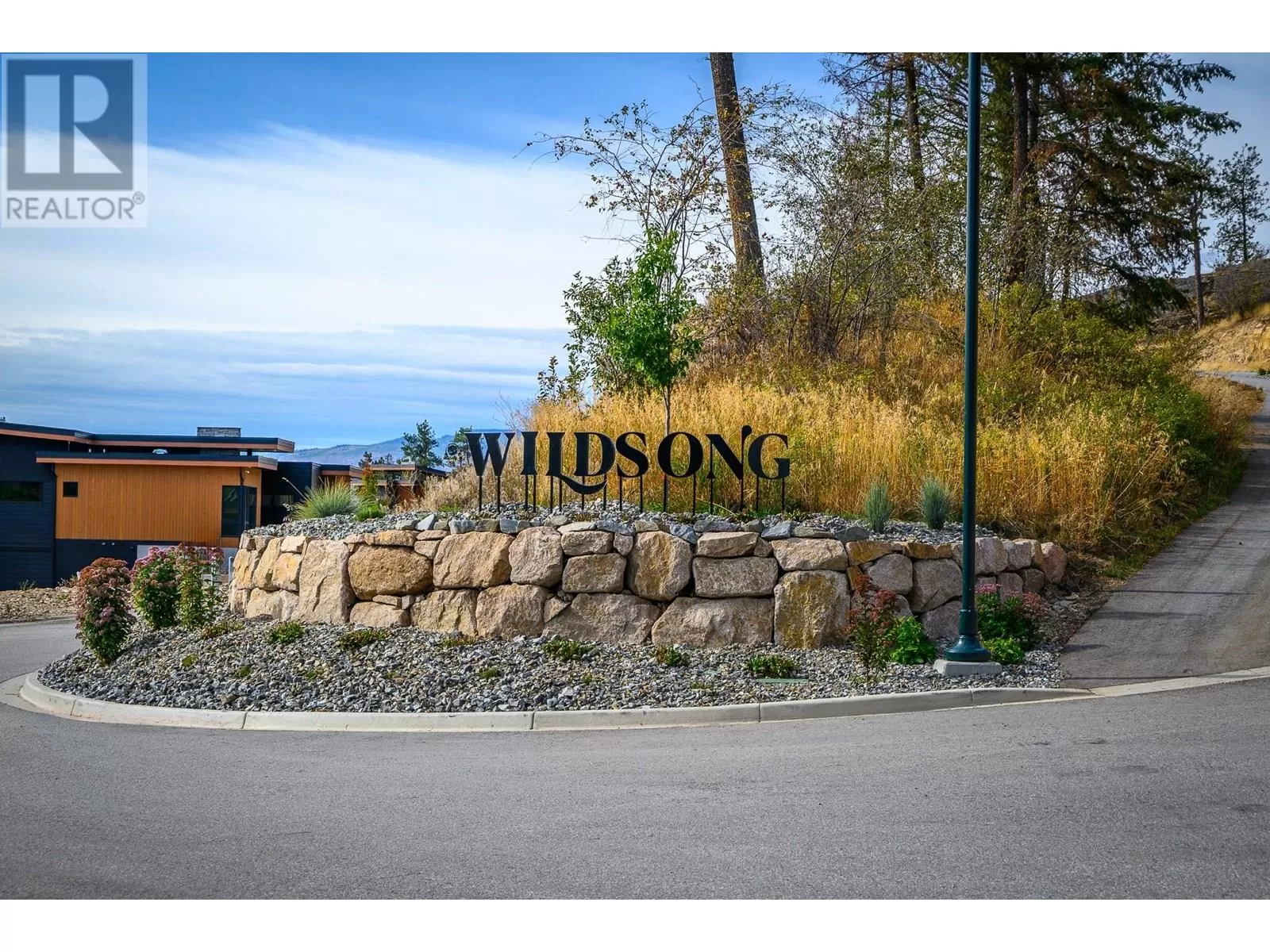 Other for rent: 152 Wildsong Crescent, Vernon, British Columbia V1H 2K3
