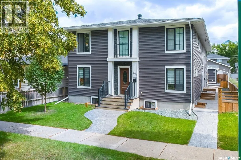1527 Coy Avenue, Saskatoon, Saskatchewan S7M 0H5