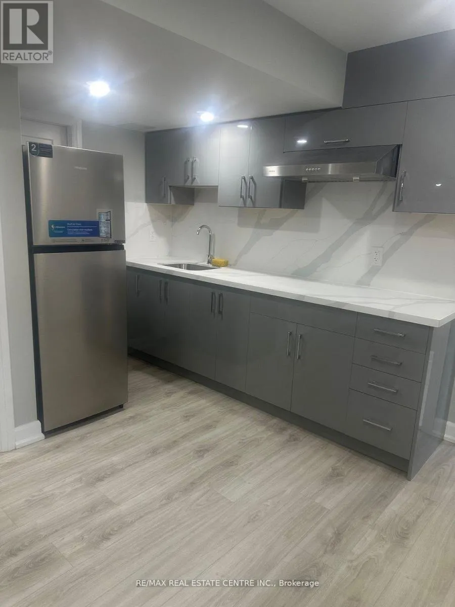 House for rent: 1529 Portsmouth Place, Mississauga, Ontario L5M 7W1