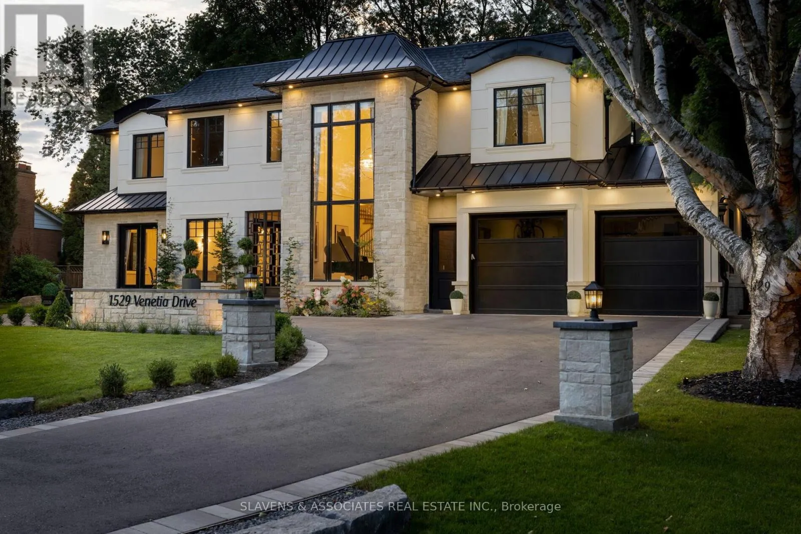 House for rent: 1529 Venetia Drive, Oakville, Ontario L6L 1K8