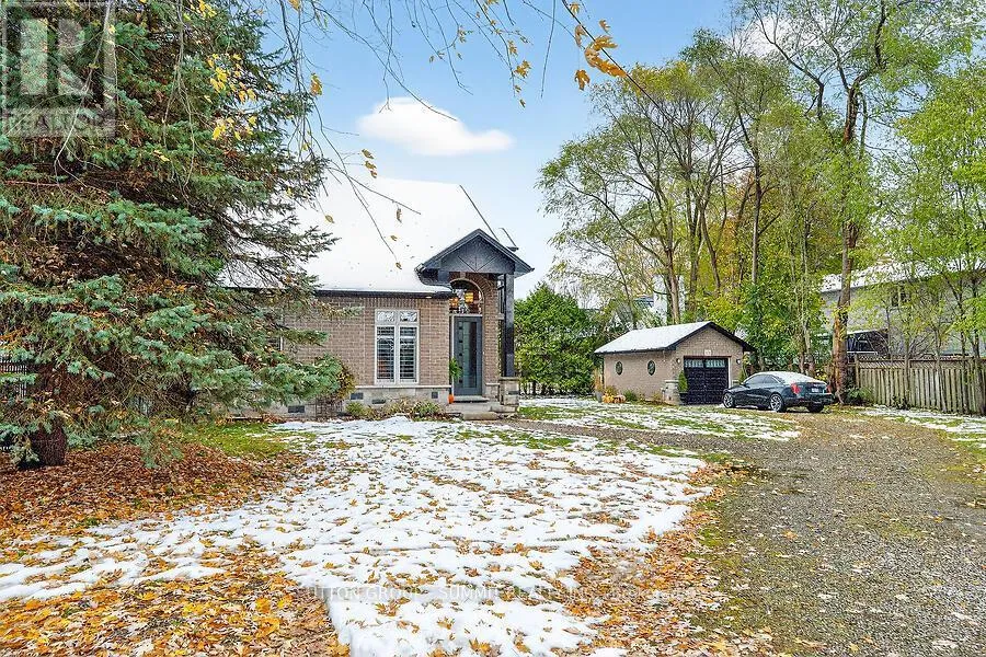 House for rent: 153 Blair Lane, Hamilton, Ontario L9G 1B8