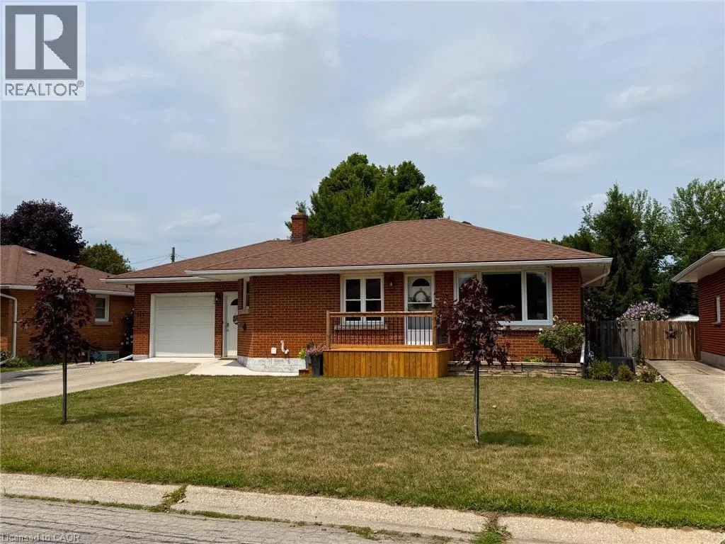 House for rent: 153 Connaught Avenue, Delhi, Ontario N4B 1K8