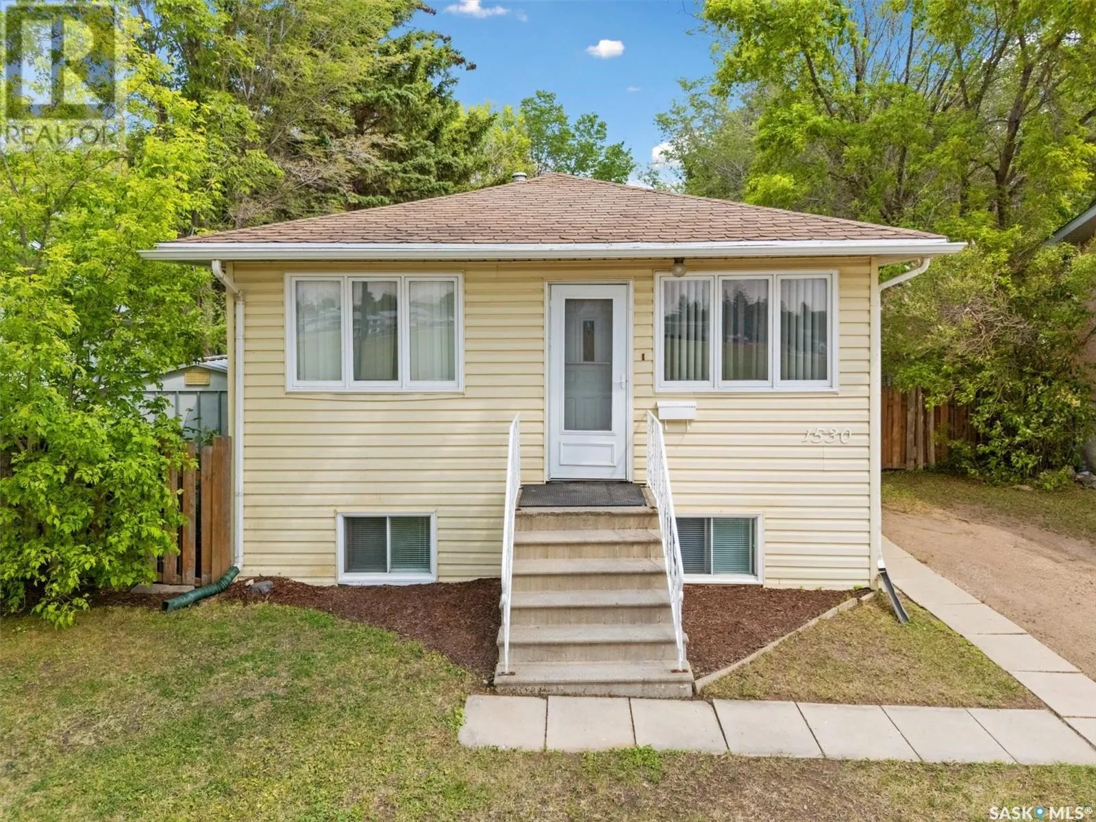 House for rent: 1530 I Avenue N, Saskatoon, Saskatchewan S7L 2J6