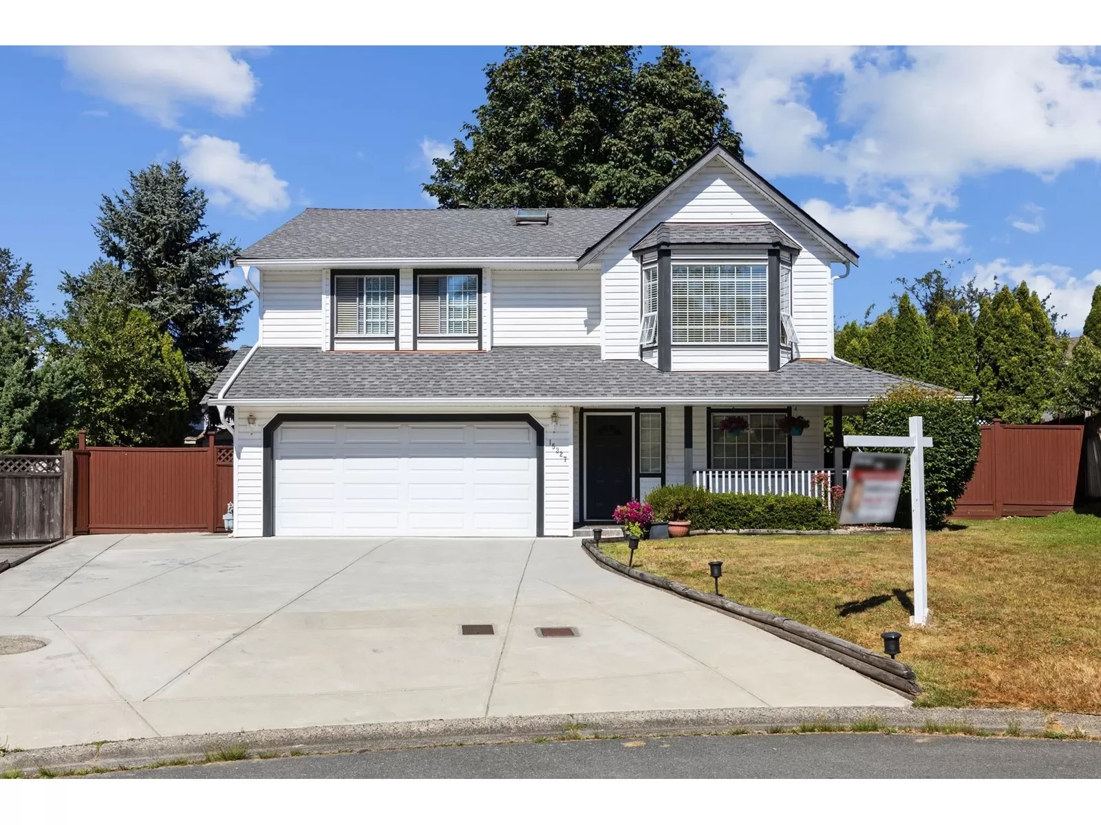 House for rent: 15327 111 Avenue, Surrey, British Columbia V3R 9H7