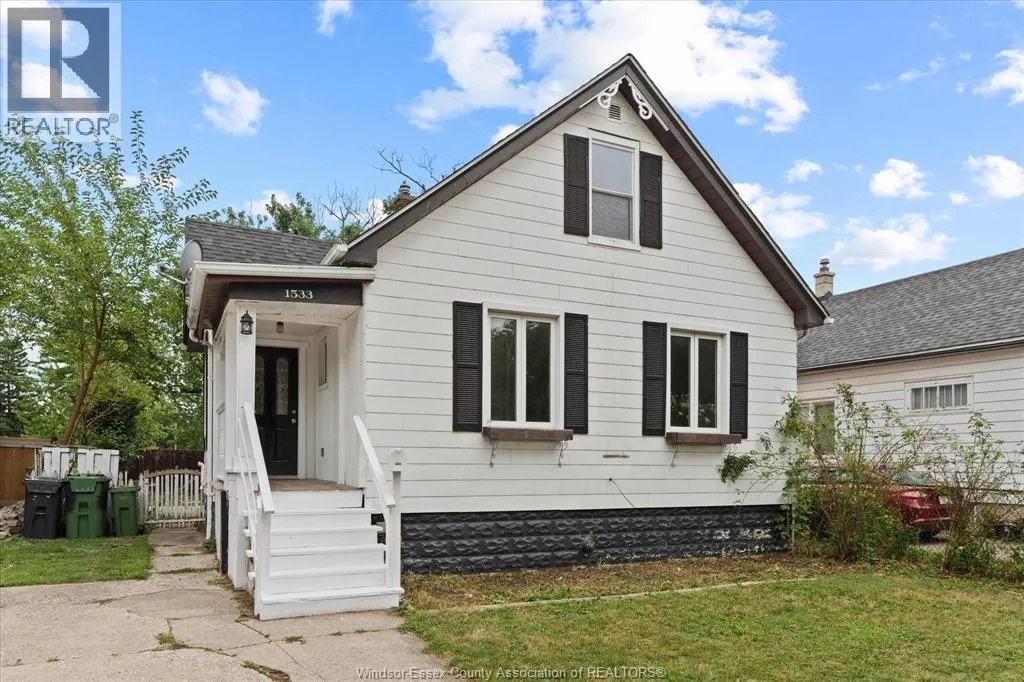 House for rent: 1533 Alexis Road, Windsor, Ontario N8Y 4P1