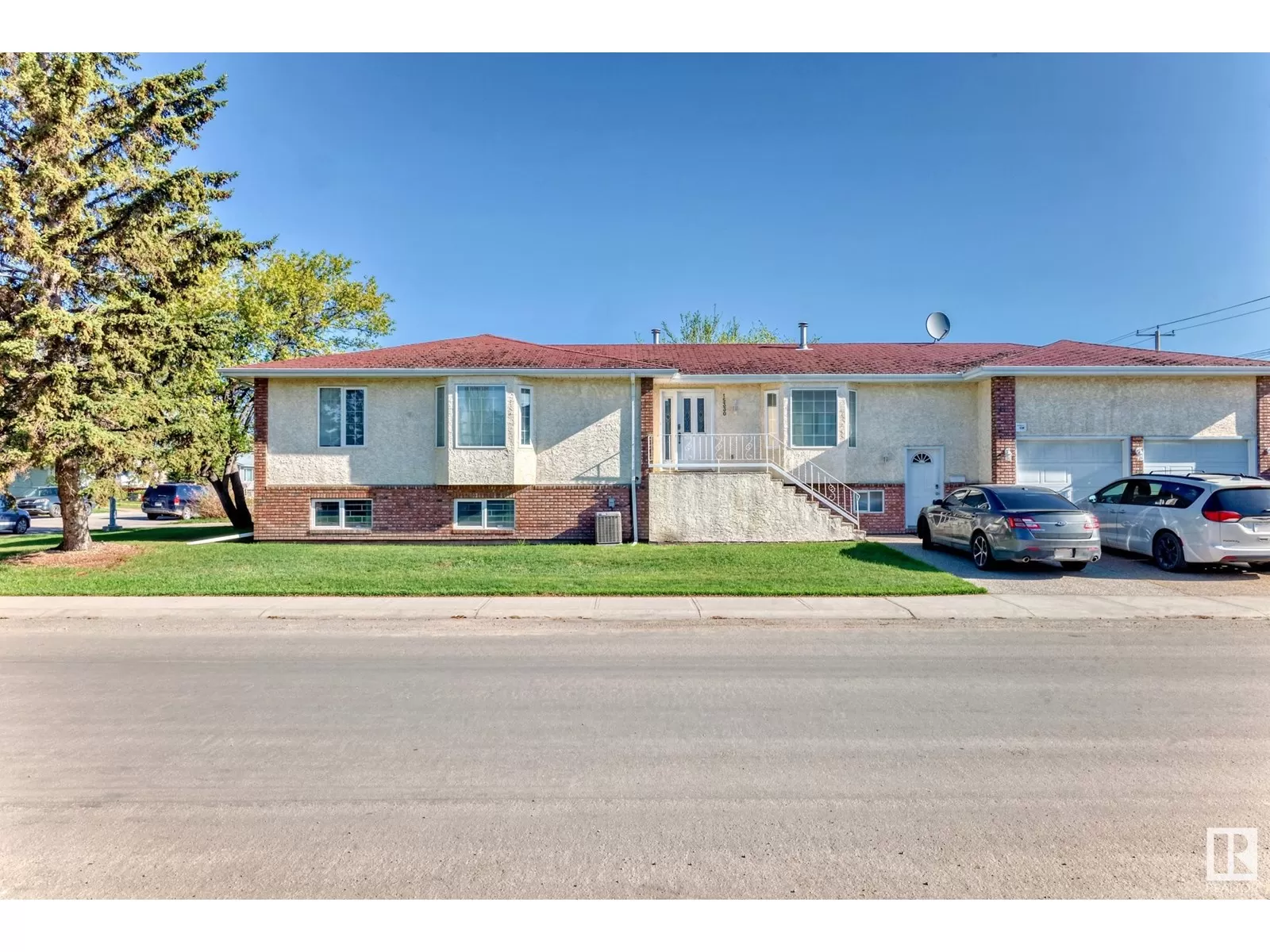 House for rent: 15330 99 Av Nw, Edmonton, Alberta T5P 0H9