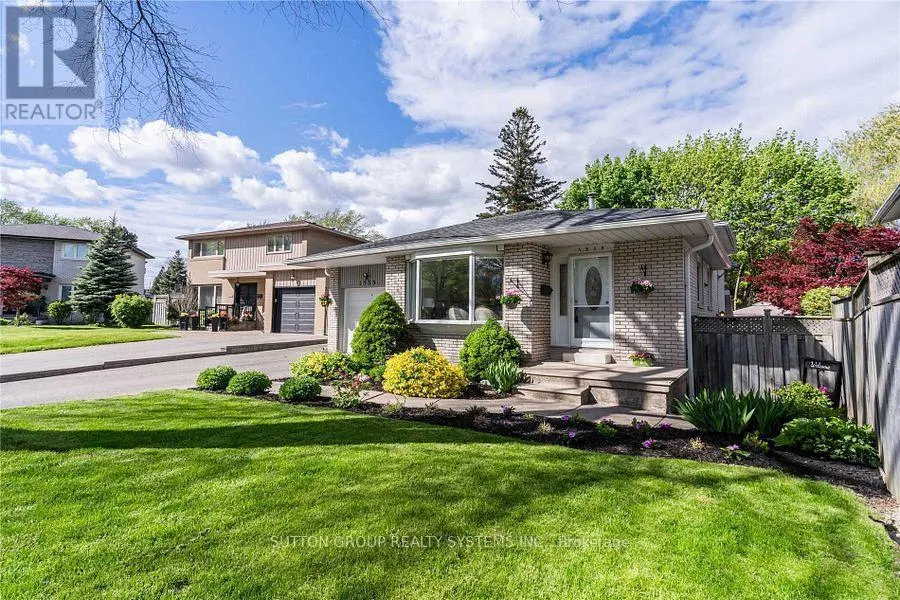 House for rent: 1535 Thetford Court, Mississauga, Ontario L5J 3N2