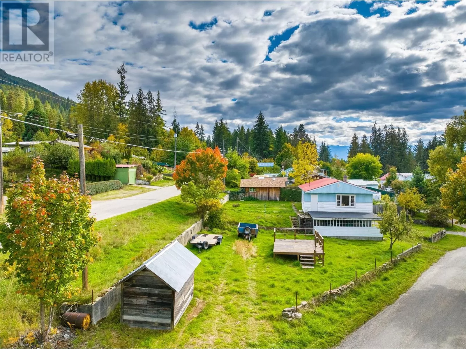 House for rent: 1537 Russel Avenue, Riondel, British Columbia V0B 2B0