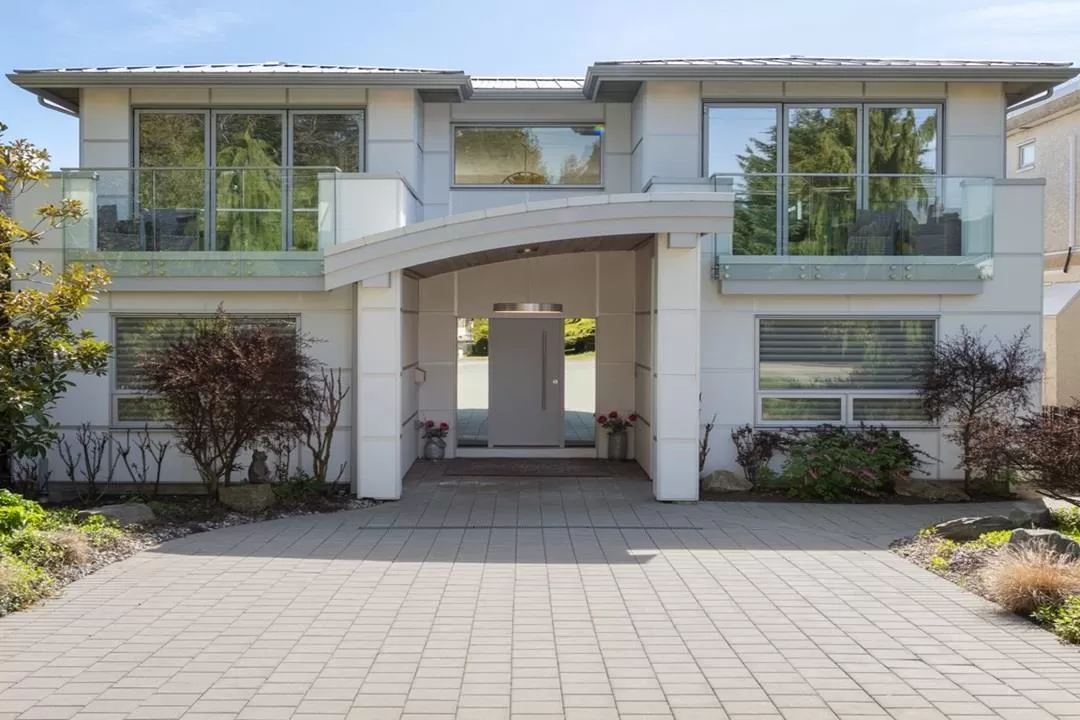 House for rent: 15374 Royal Avenue, White Rock, British Columbia V4B 1M8