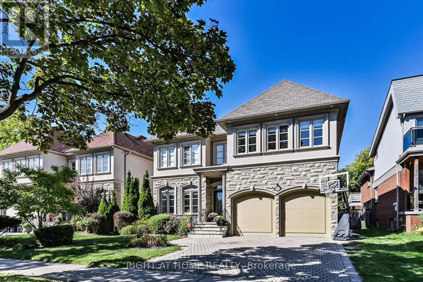 House for rent: 154 Charlton Boulevard, Toronto, Ontario M2R 2J1