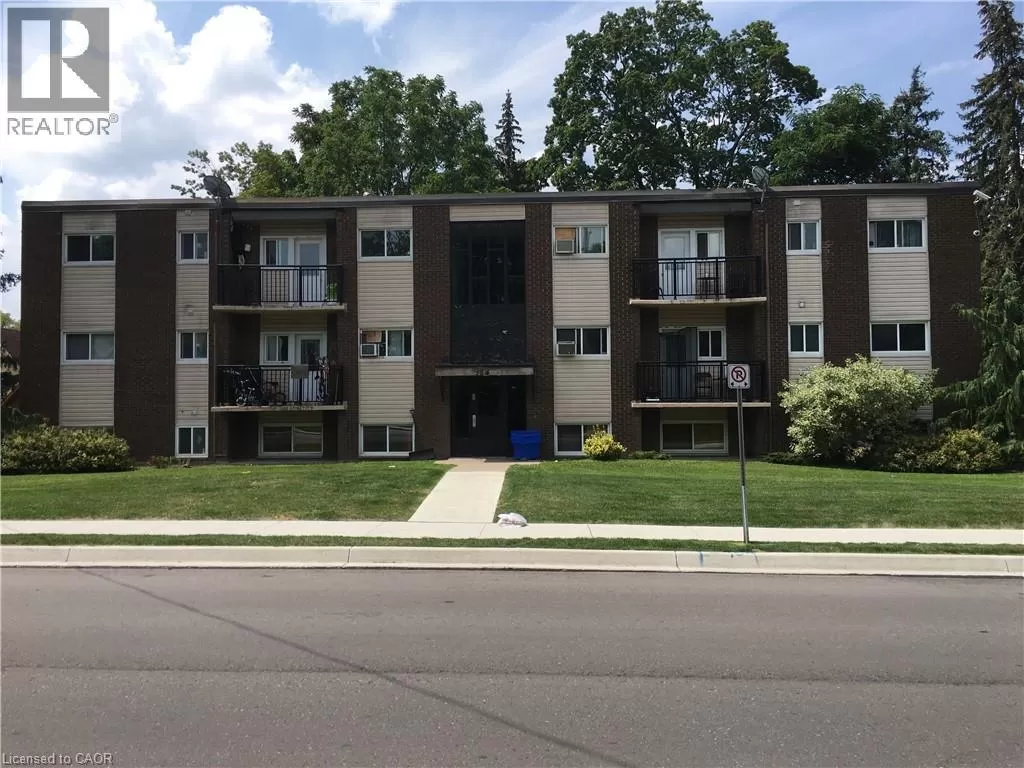 Apartment for rent: 154 Elgin Street N Unit# 3, Cambridge, Ontario N1R 5H8