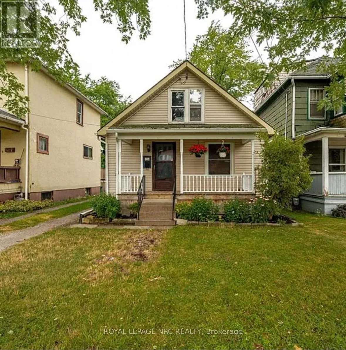 House for rent: 154 Maple Avenue N, Welland, Ontario L3C 5G4