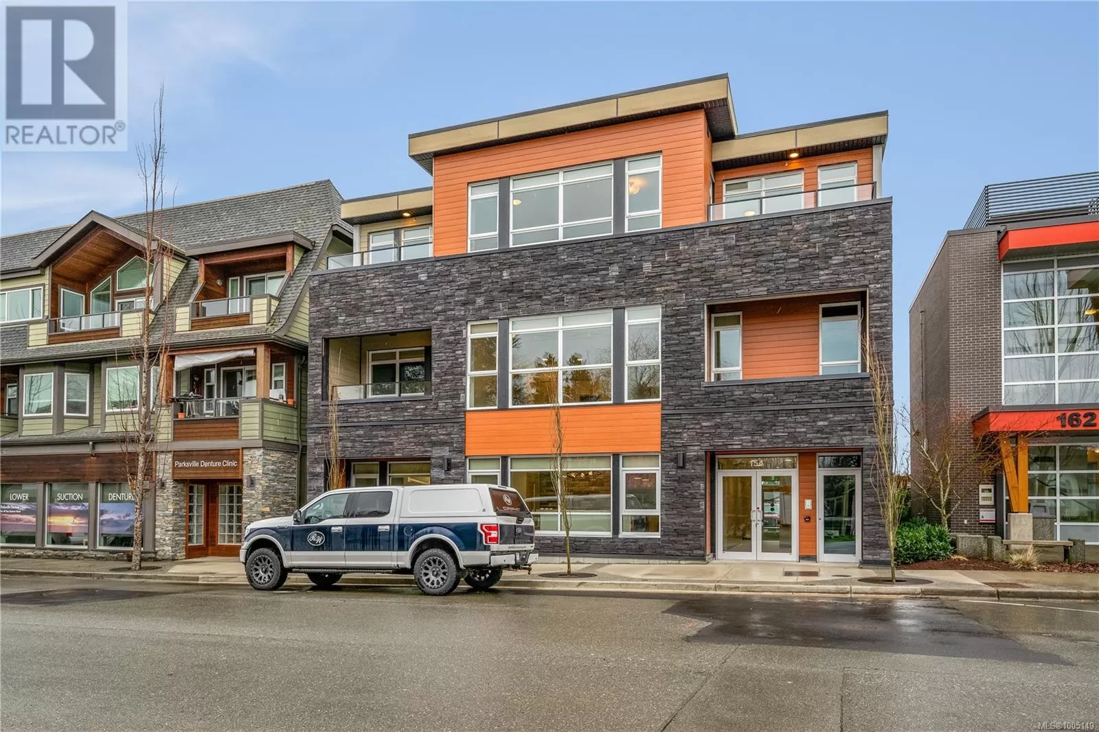 Commercial Mix for rent: 154 Weld St, Parksville, British Columbia V9P 9G5