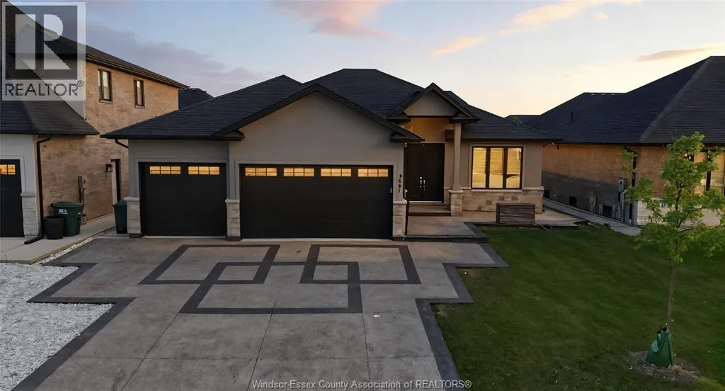 1541 Clearwater Avenue, Windsor, Ontario N8P 0E9