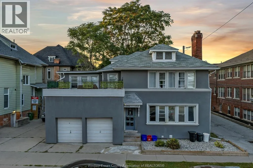 Fourplex for rent: 154-156 Elliott Street West, Windsor, Ontario N9A 5Y7