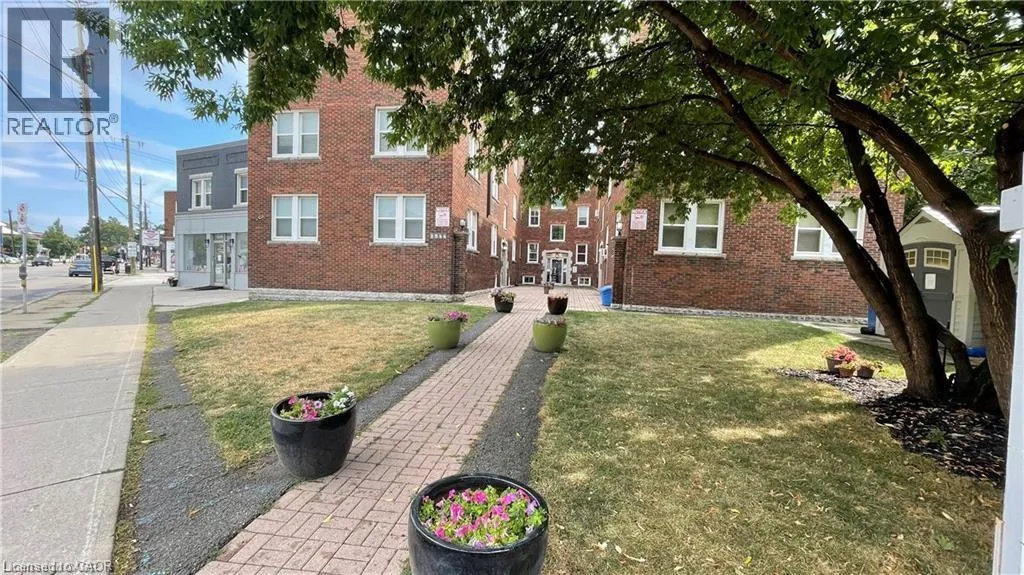 Apartment for rent: 1544 King Street E Unit# 405, Hamilton, Ontario L8K 1S9