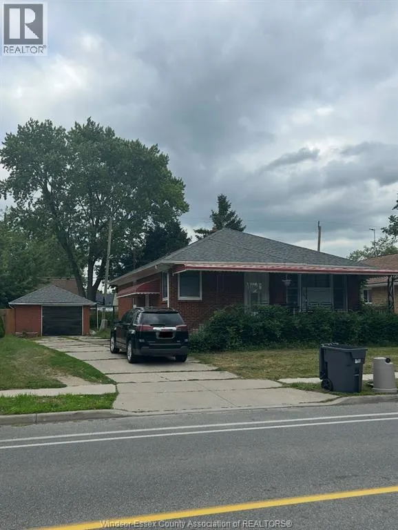 House for rent: 1544 Pillette, Windsor, Ontario N8Y 3C2