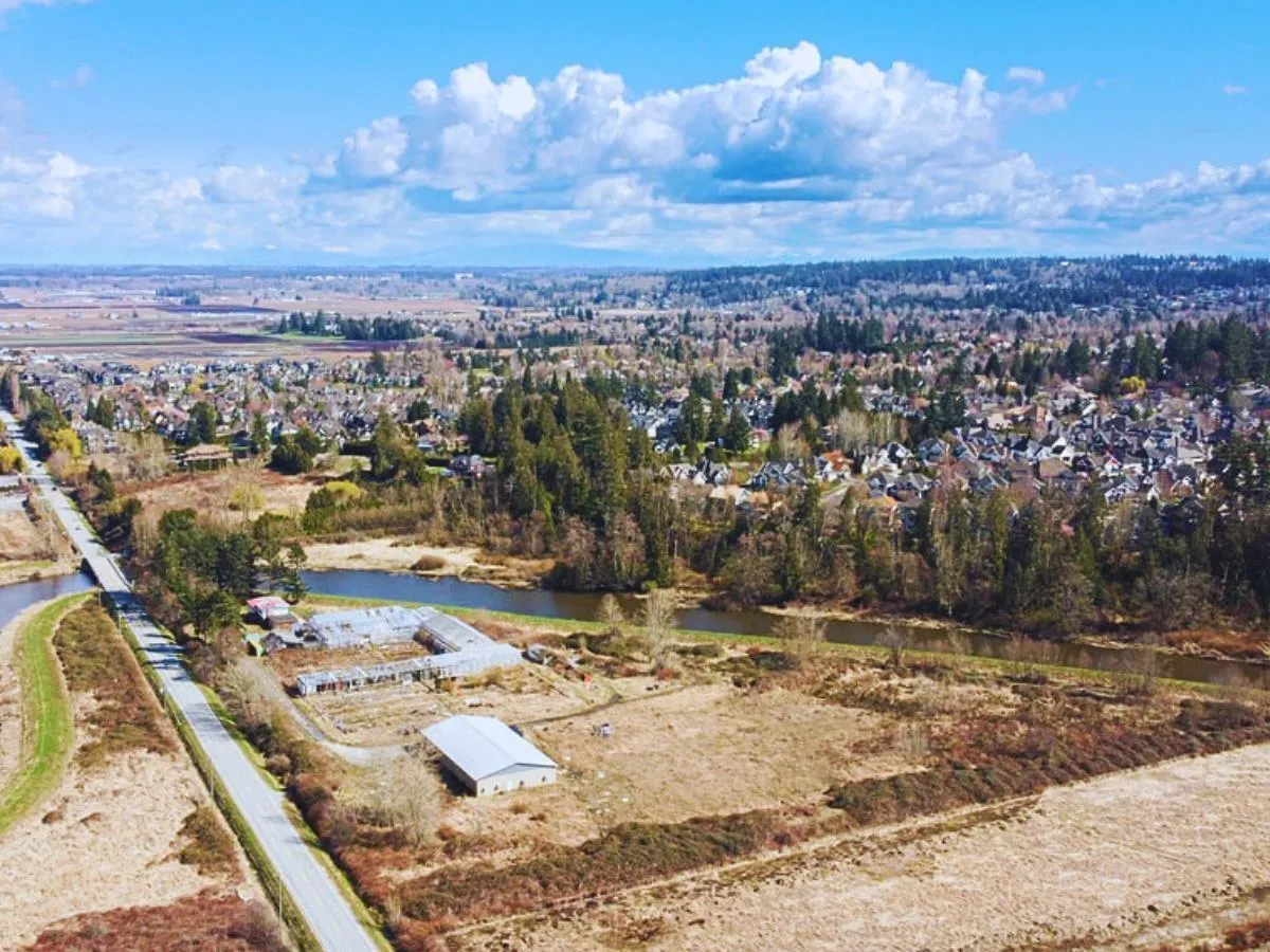 House for rent: 15442 40 Avenue, Surrey, British Columbia V3Z 1E6