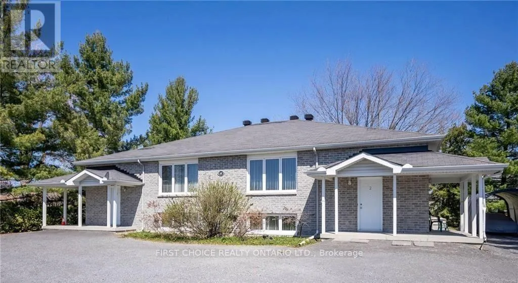 Fourplex for rent: 1547 Vercheres Street, Ottawa, Ontario K1C 7C7