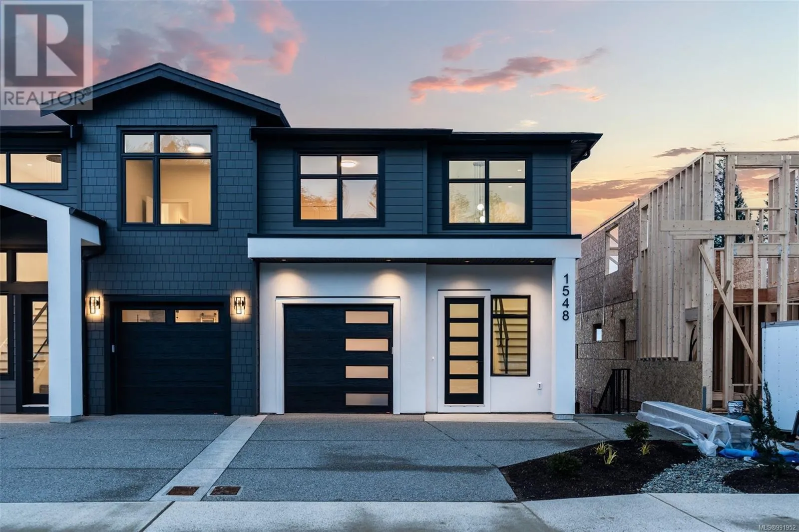 Duplex for rent: 1548 Marble Pl, Langford, British Columbia V9B 7A2