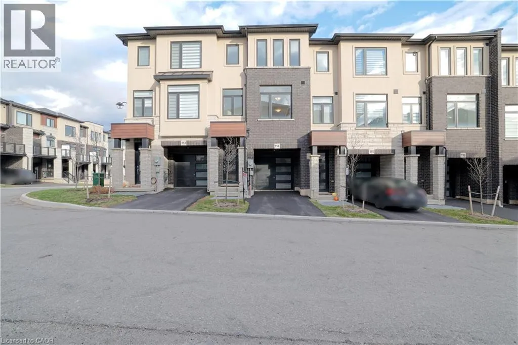 Row / Townhouse for rent: 155 Equestrian Way Unit# 114, Cambridge, Ontario N3E 0E8