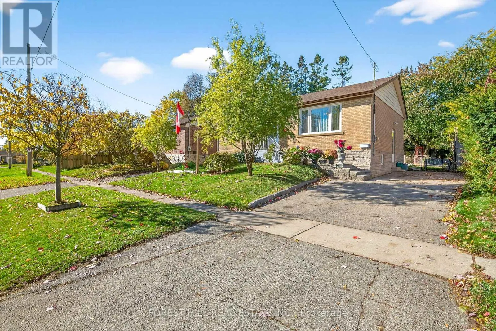 House for rent: 1550 Evangeline Drive, Oshawa, Ontario L1J 3T2